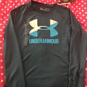 UnderArmour Girl Long Sleeve Top!
